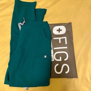 Hunter Green Figs Yola scrub pants Small